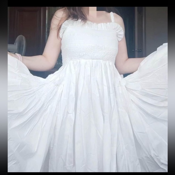 Dress - Picture 4 of 7